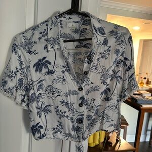 Lost + Wander tie top! Super cute for vacation or summertime with Jean shorts!